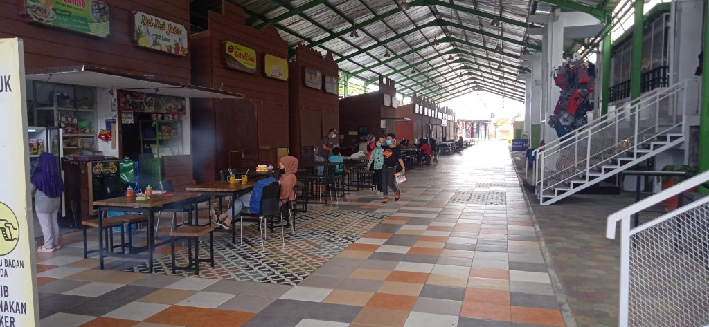 Manajemen Limbah Food Court